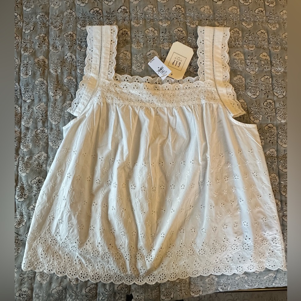 Gap x Doen Eyelet tank top NWT